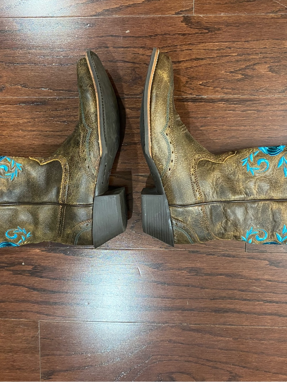 Ariat Embroidered Western Boots 9 1/2Square Toe Turquoise Brown NWOT - Picture 2 of 9